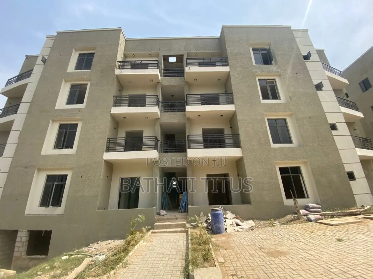 3bdrm Block of Flats in Mbora for sale in Mbora