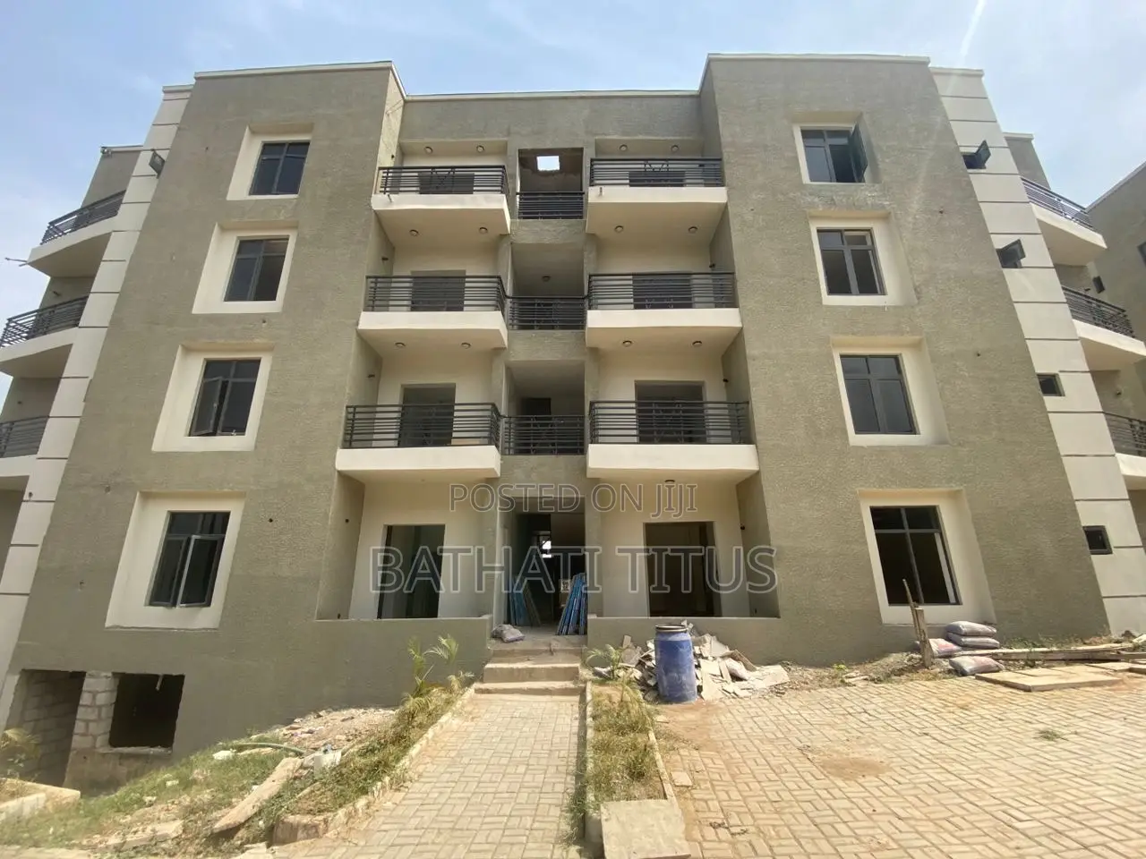 3bdrm Block of Flats in Mbora for sale in Mbora