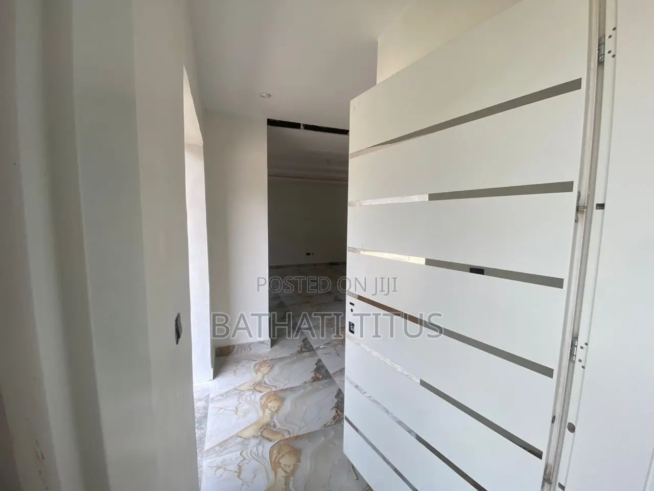 3bdrm Block of Flats in Mbora for sale in Mbora