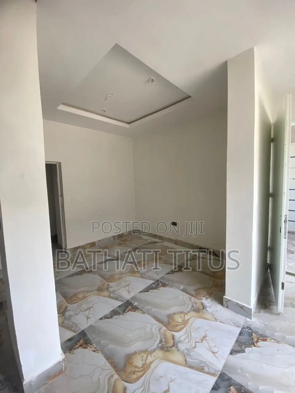 3bdrm Block of Flats in Mbora for sale in Mbora
