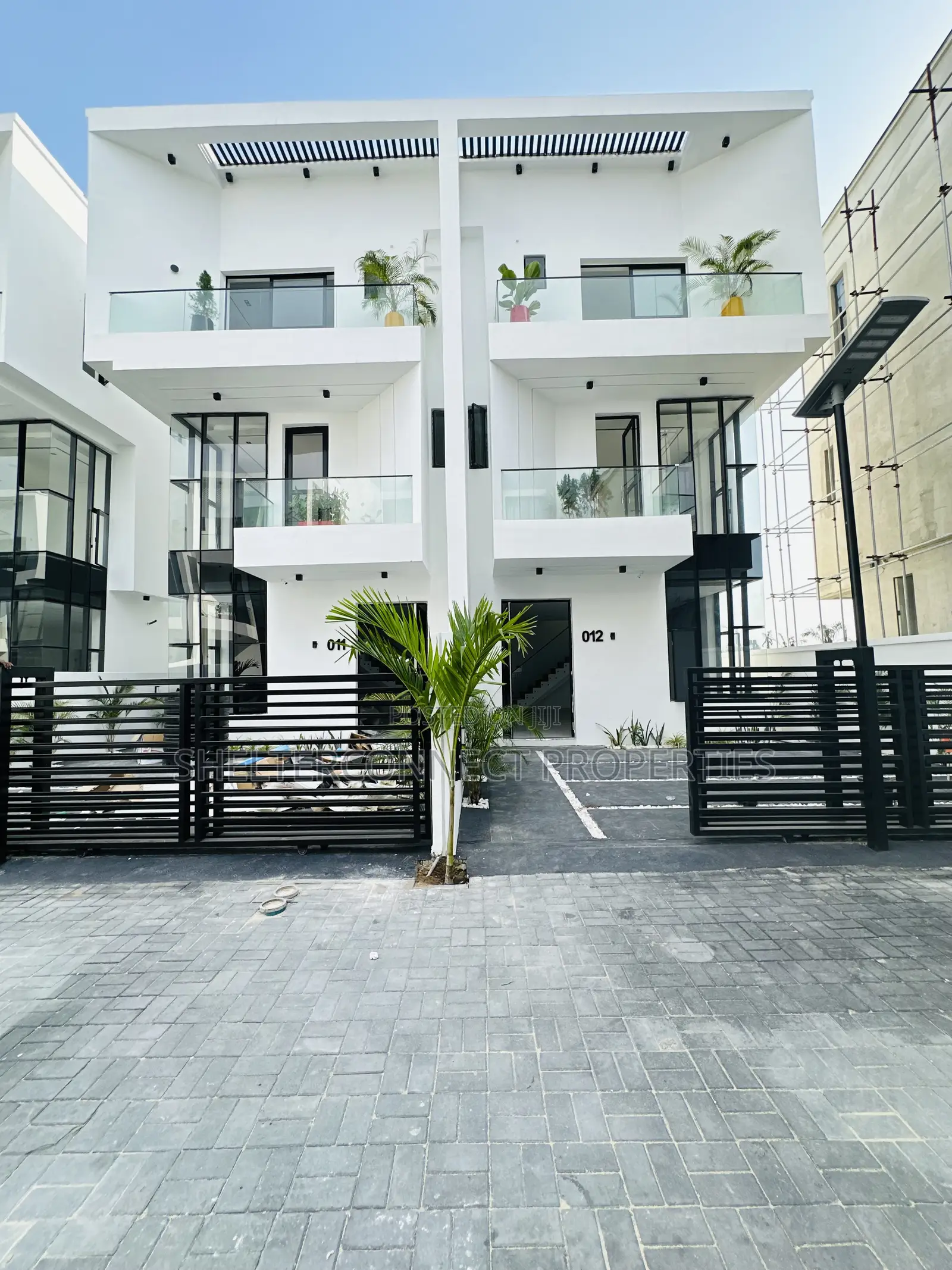 4bdrm Duplex in Lekki Phase 1 for sale in Lekki Phase 1