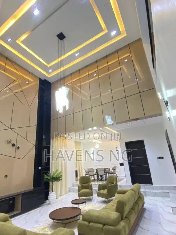 5bdrm Duplex in Woji for sale in Woji