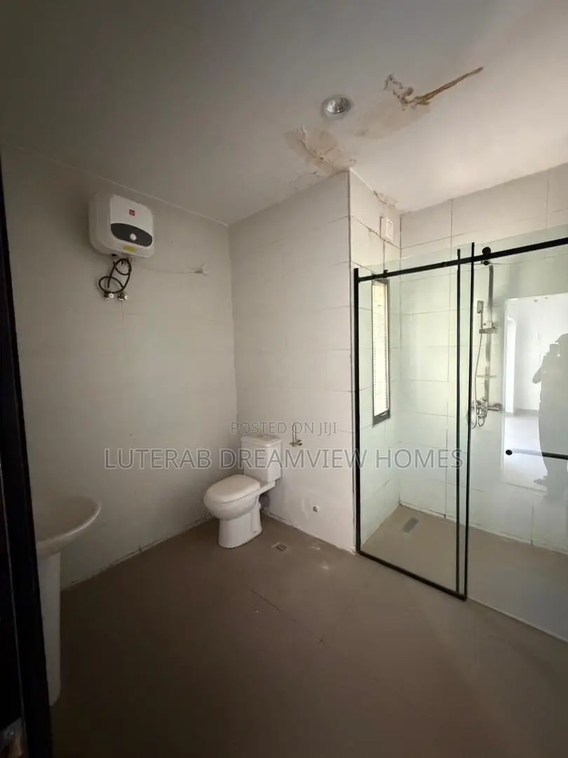 4bdrm Townhouse/Terrace in Durumi for sale in Durumi