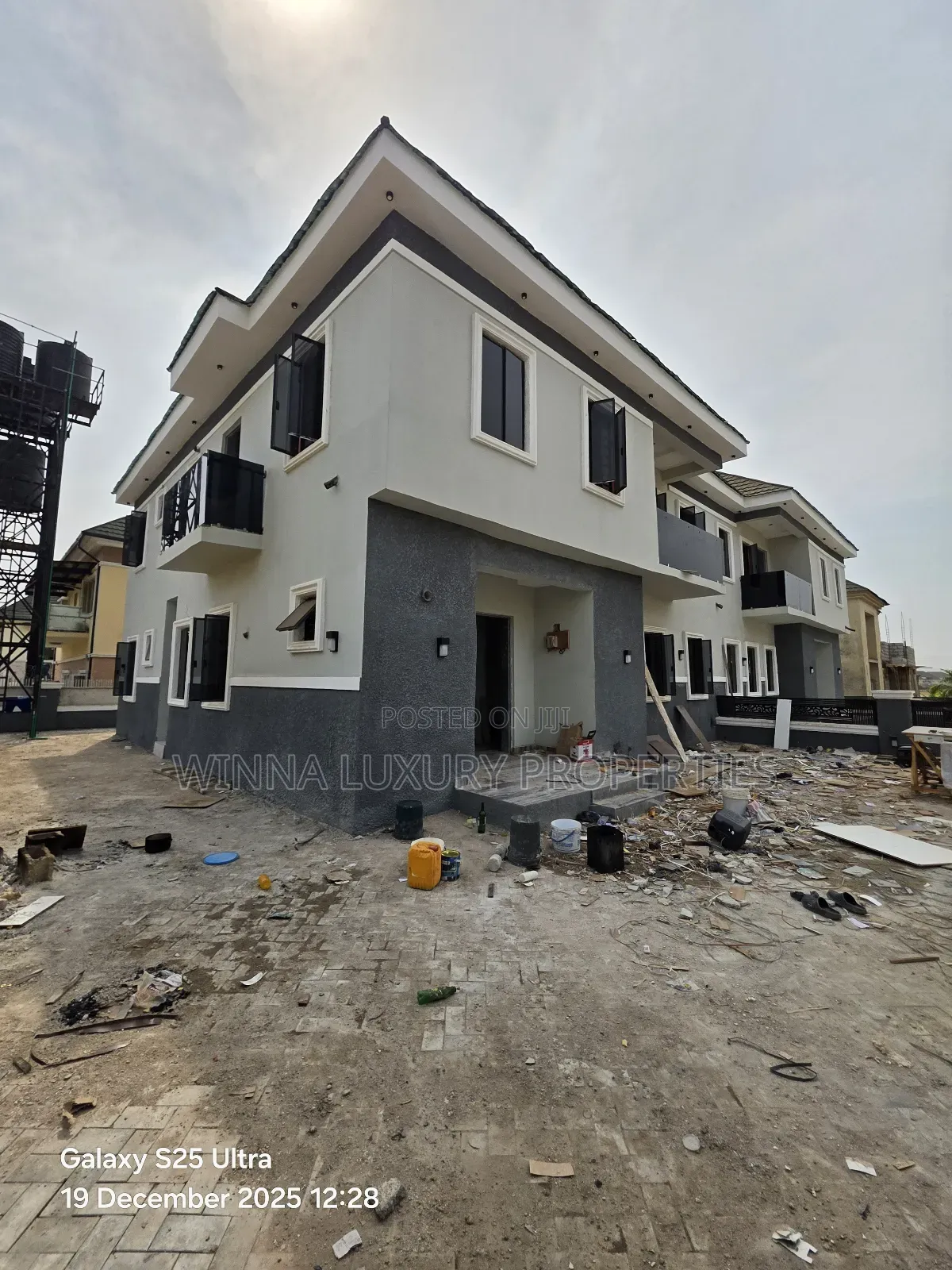 4bdrm Duplex in River Park Estate, for sale in Lugbe District
