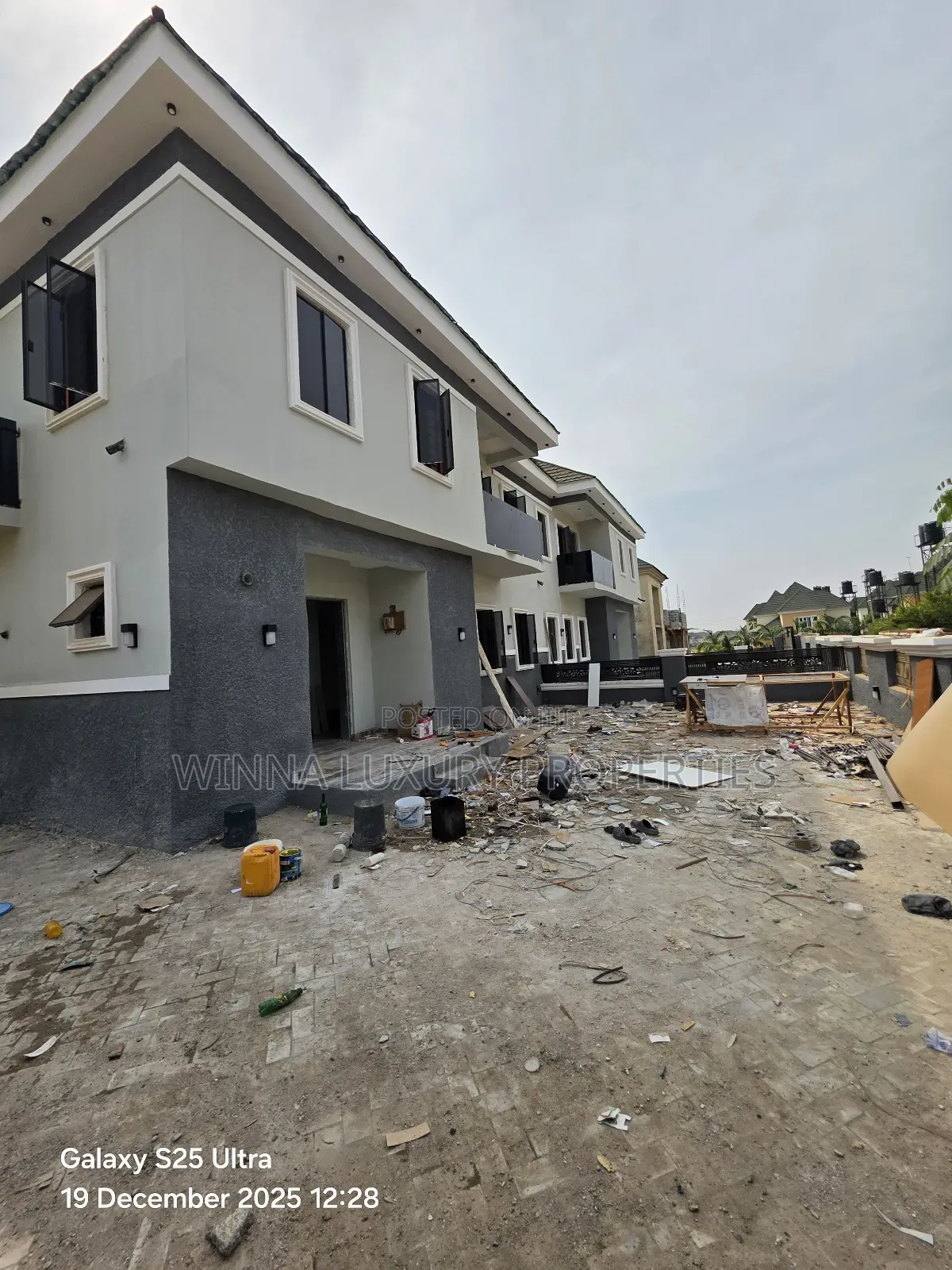 4bdrm Duplex in River Park Estate, for sale in Lugbe District