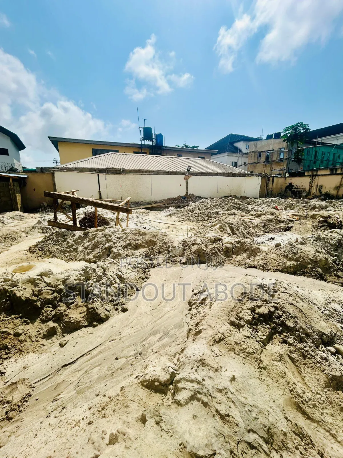 2bdrm Apartment in In A Secure Estate, Lekki Phase 1 for sale in Lekki Phase 1
