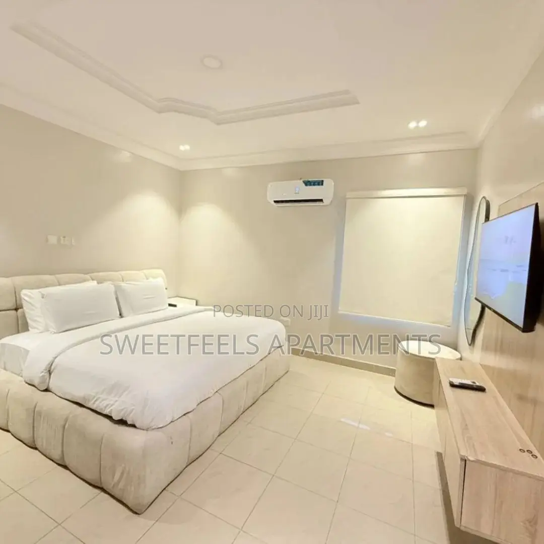 Luxury 4-Bedroom Penthouse in Parkview Estate