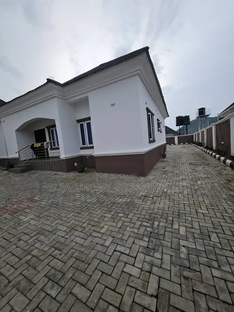3bdrm Bungalow in Efab Queens Estate, Gwarinpa for sale in Gwarinpa