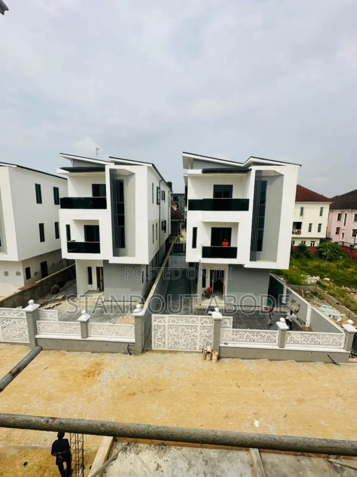 5bdrm Duplex in In An Estate, Ikeja GRA for sale in Ikeja GRA