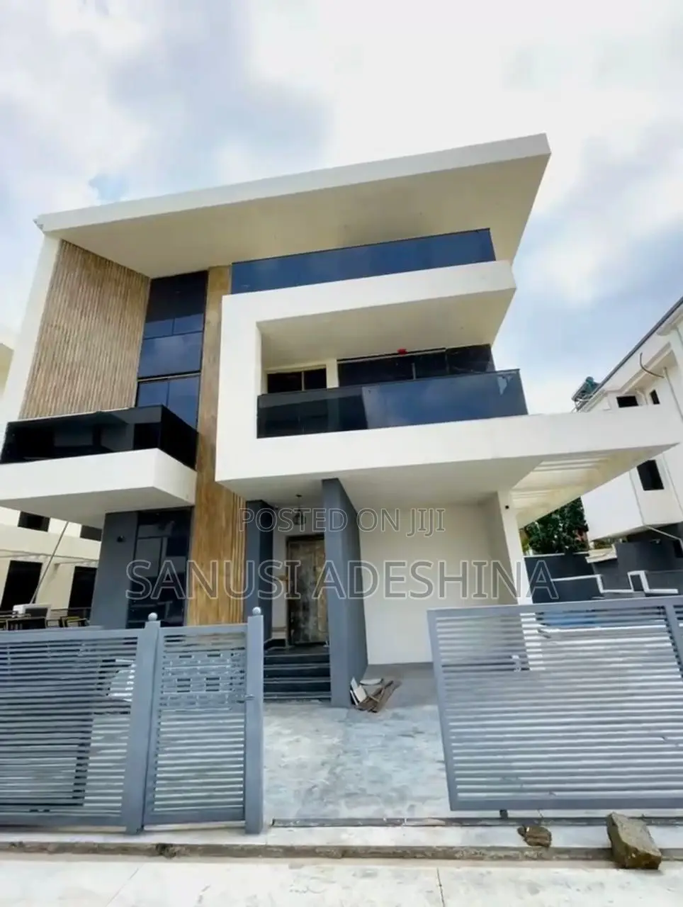 Mini Flat in Guzape Main,Fct for sale in Guzape District