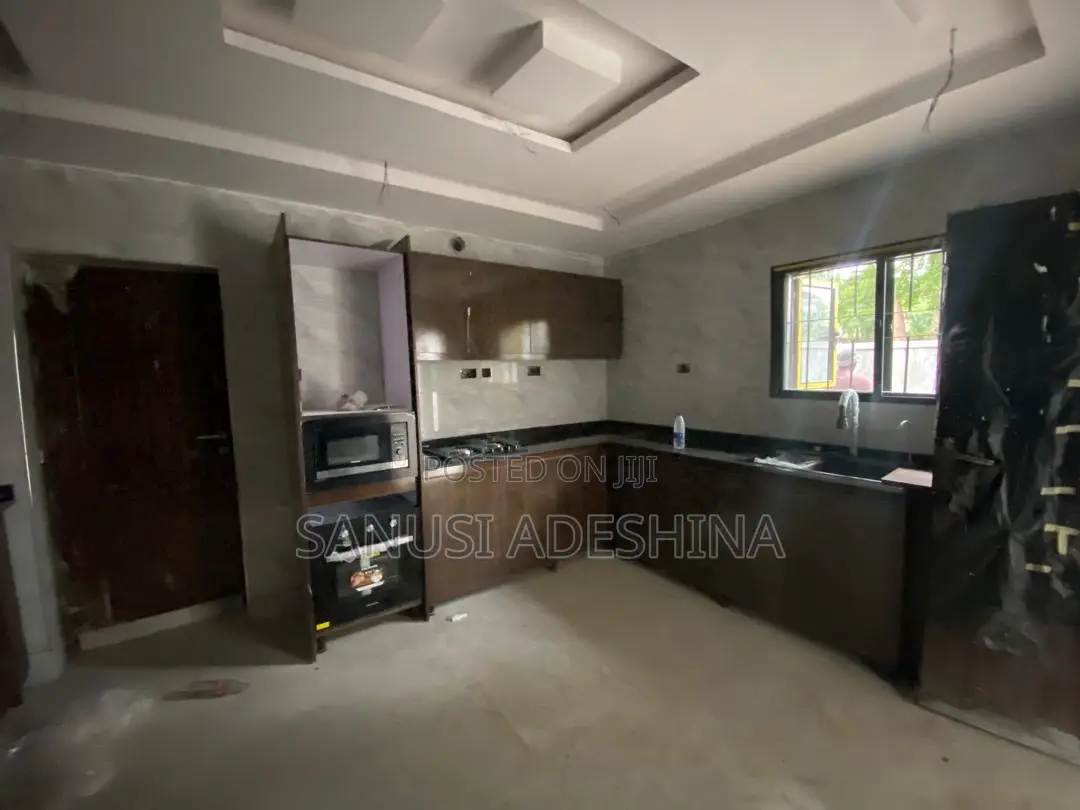 4bdrm Duplex in Wuye Main,Fct Abuja for sale in Wuye