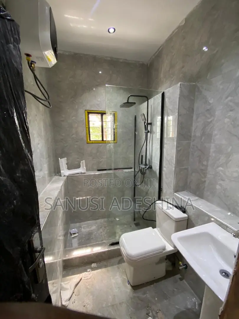 4bdrm Duplex in Wuye Main,Fct Abuja for sale in Wuye