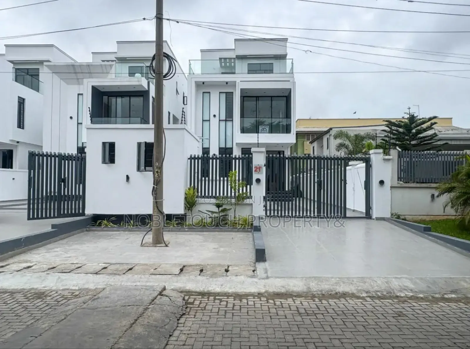 5bdrm Duplex in Lekki Lagos for sale in Lekki Phase 1