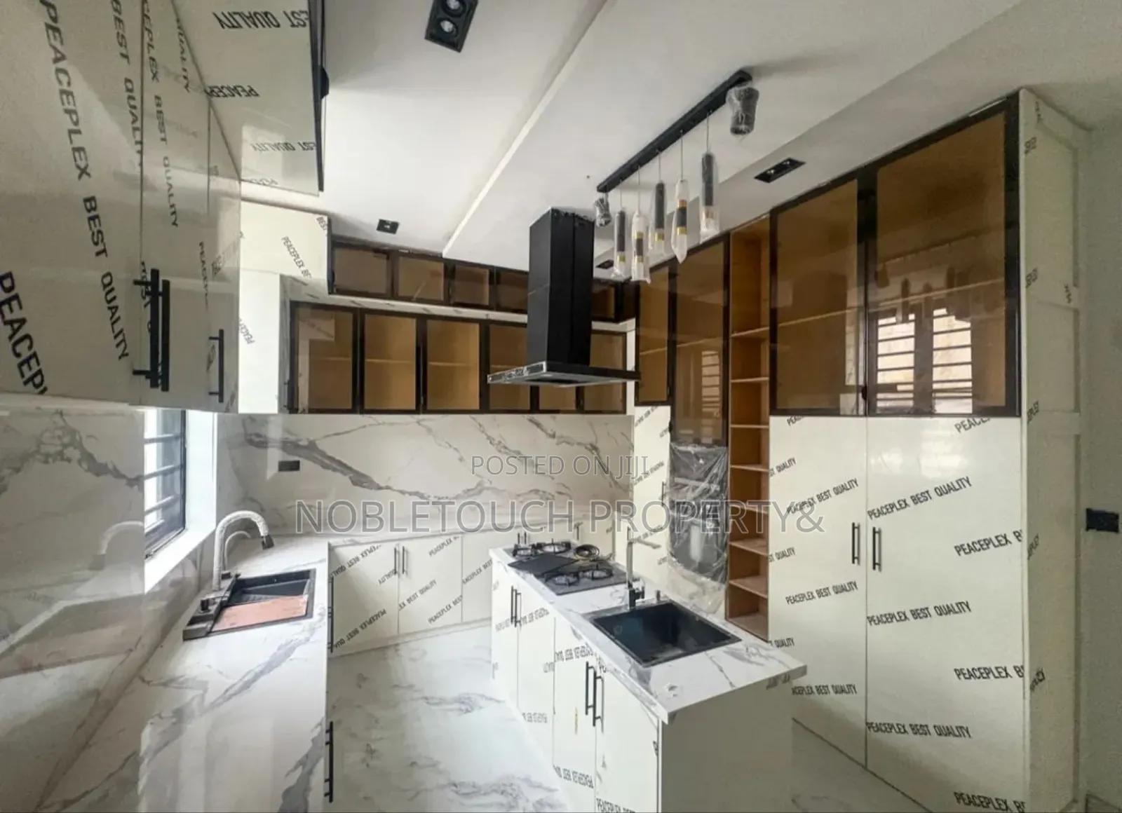 5bdrm Duplex in Lekki Lagos for sale in Lekki Phase 1