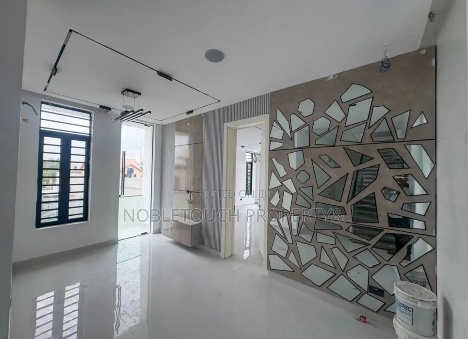 5bdrm Duplex in Lekki Lagos for sale in Lekki Phase 1