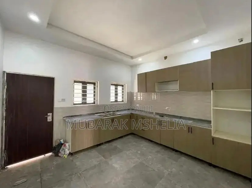 4bdrm Duplex in Jahi for sale in Jahi