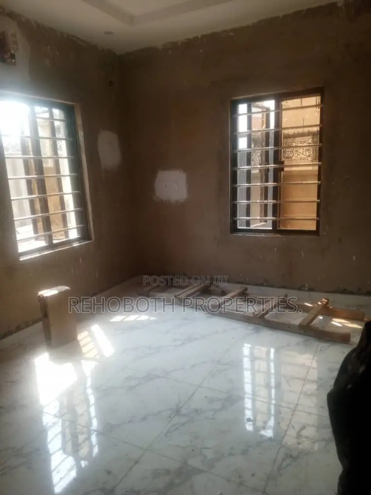 2bdrm Apartment in Adeoje, Akala Express for rent in Akala Express