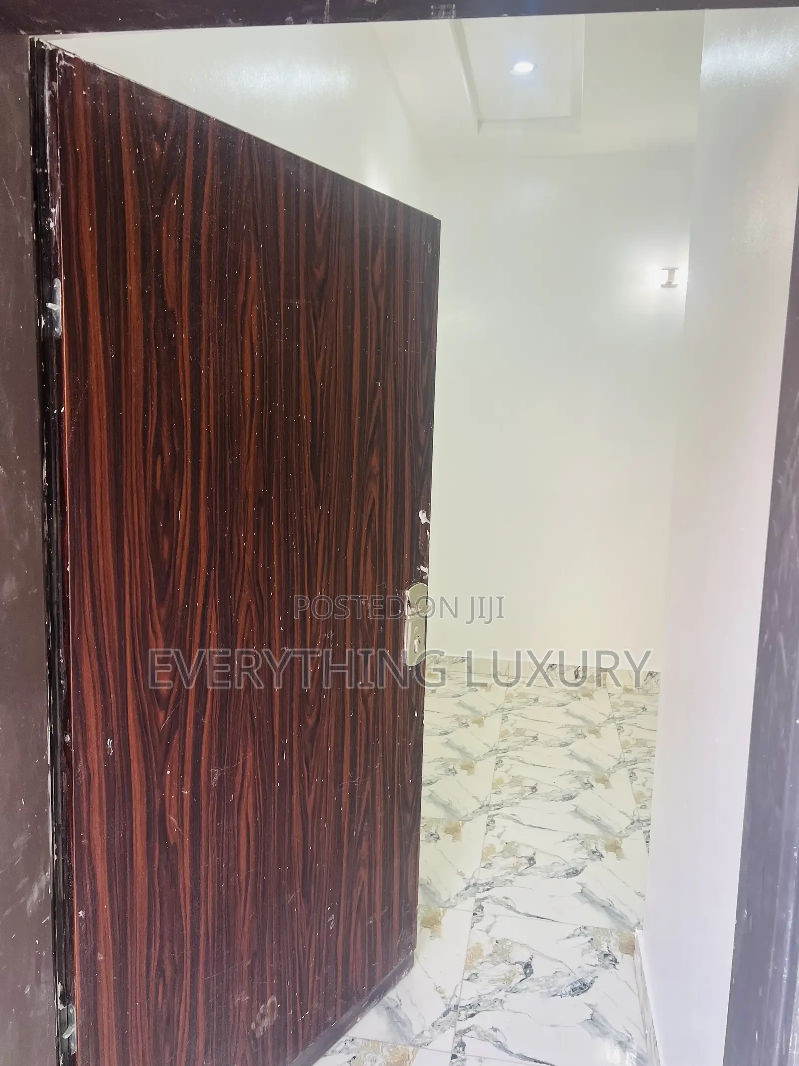 2bdrm Block of Flats in Ushafa for rent in Ushafa