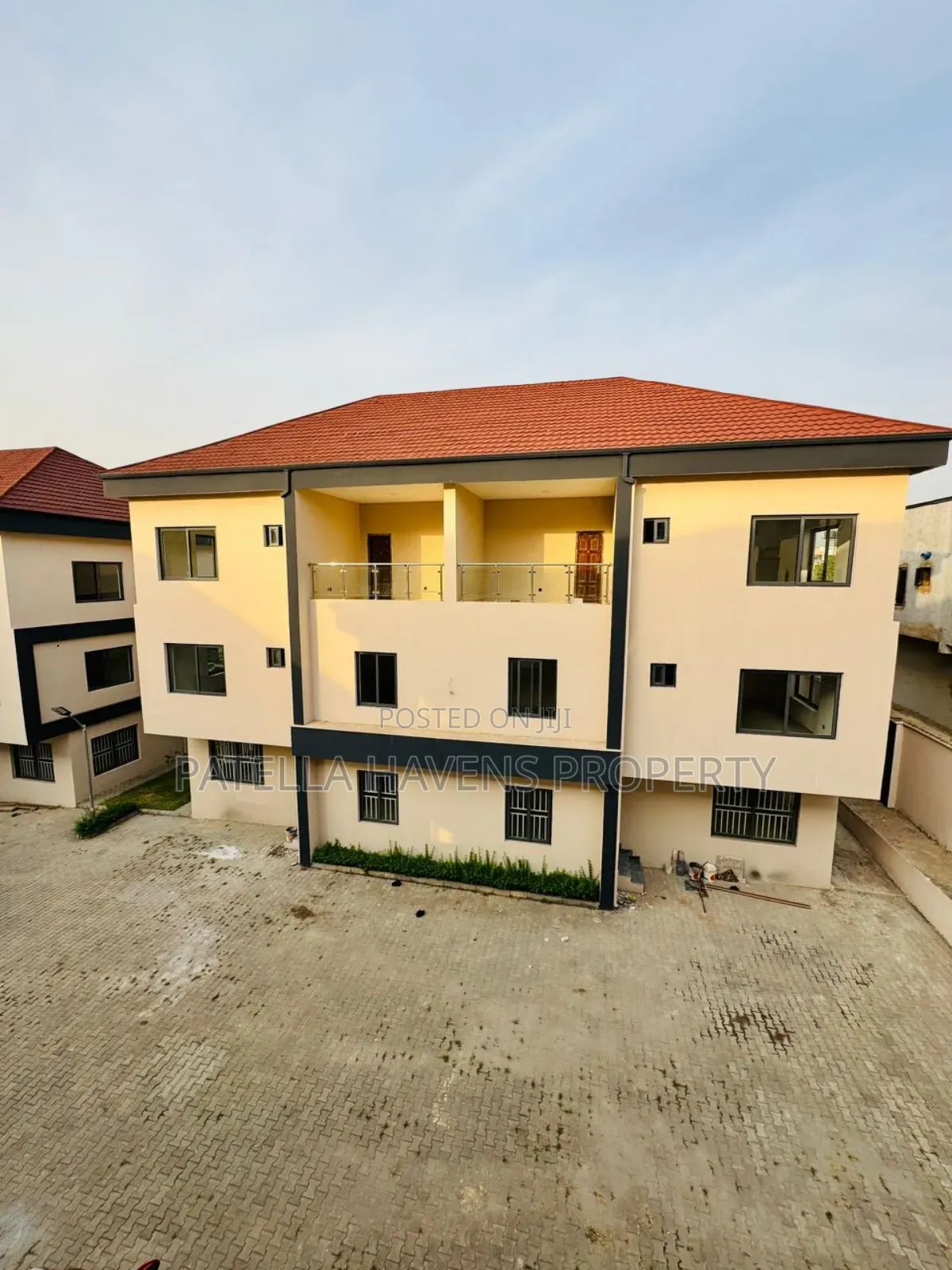 5bdrm Duplex in Mabushi for sale in Mabushi