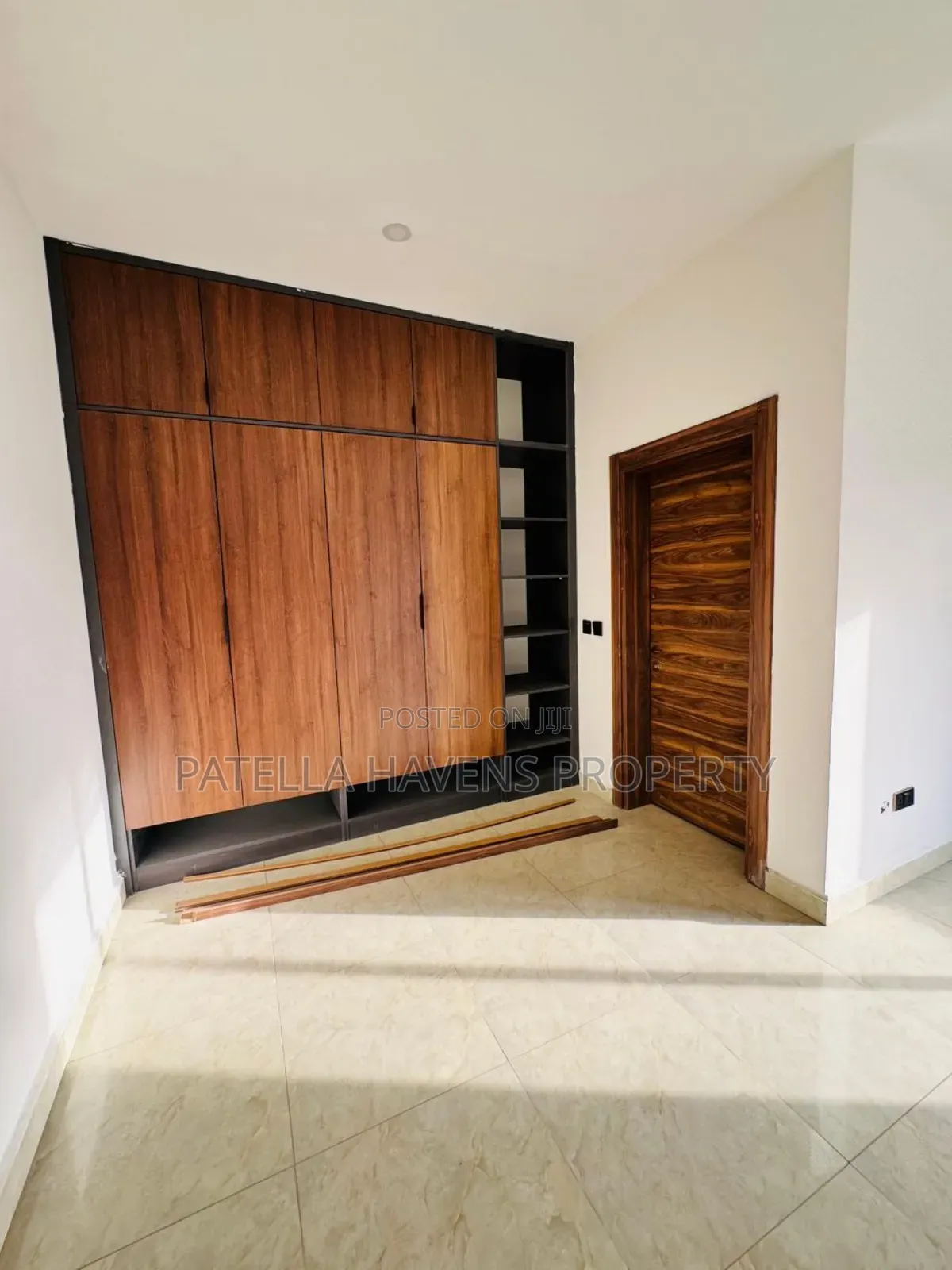 5bdrm Duplex in Mabushi for sale in Mabushi