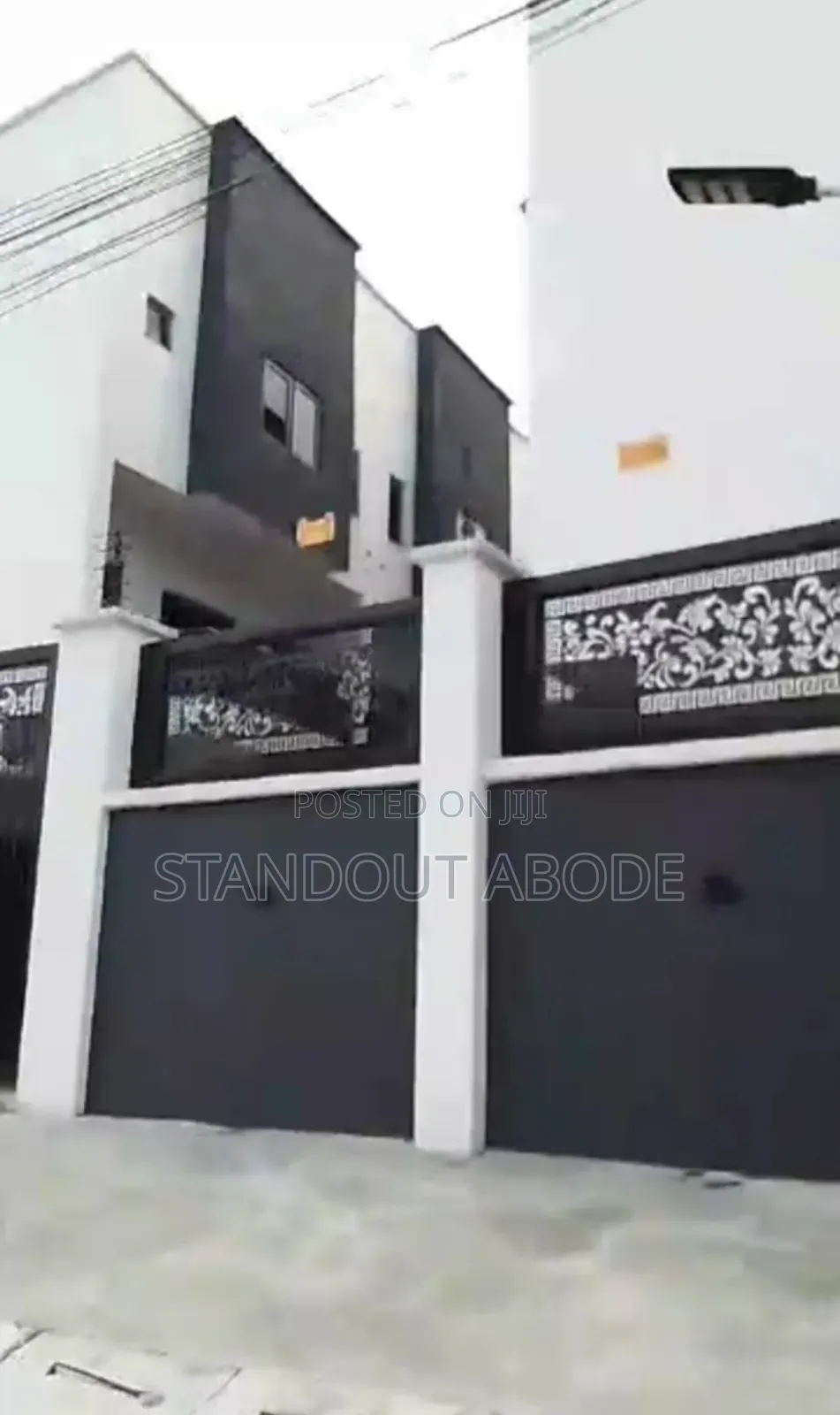 3bdrm Duplex in In A Secure Estate, Agungi for sale in Agungi