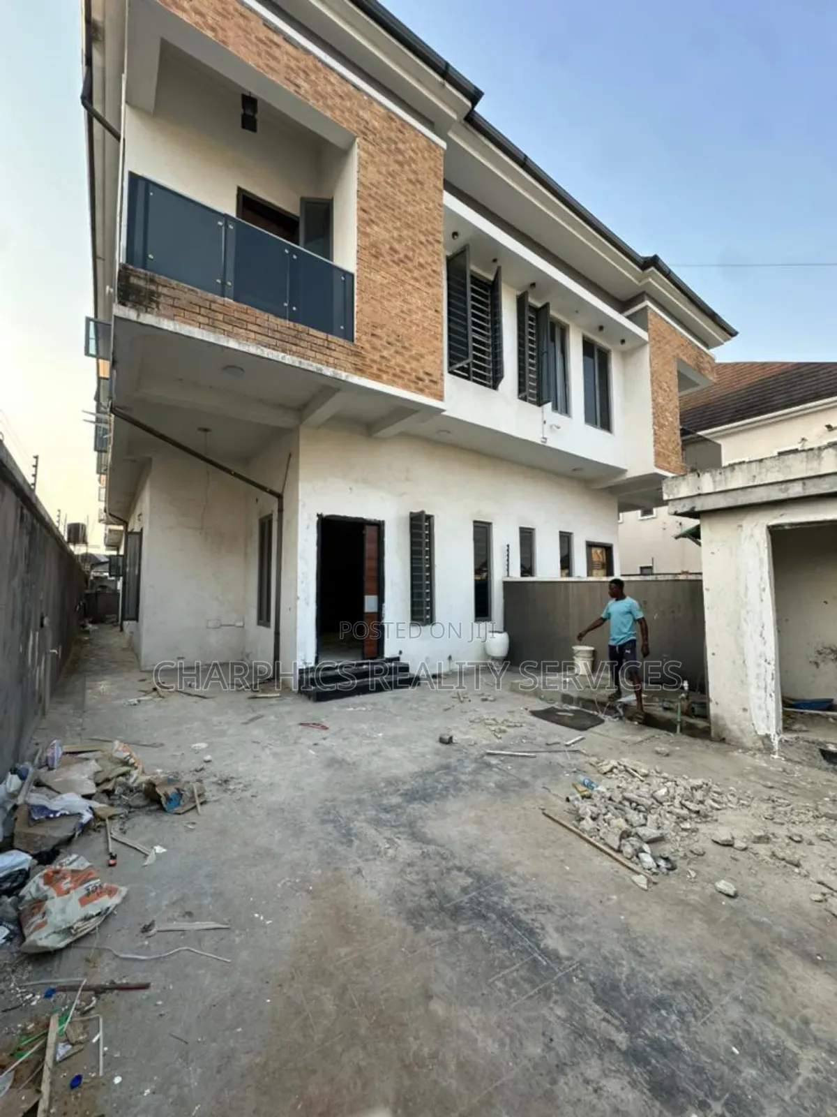 4bdrm Duplex in Ikota for rent in Ikota