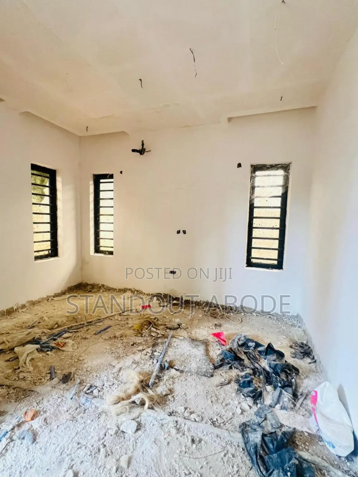 5bdrm Duplex in In An Estate, Omole Phase 2 for sale in Omole Phase 2