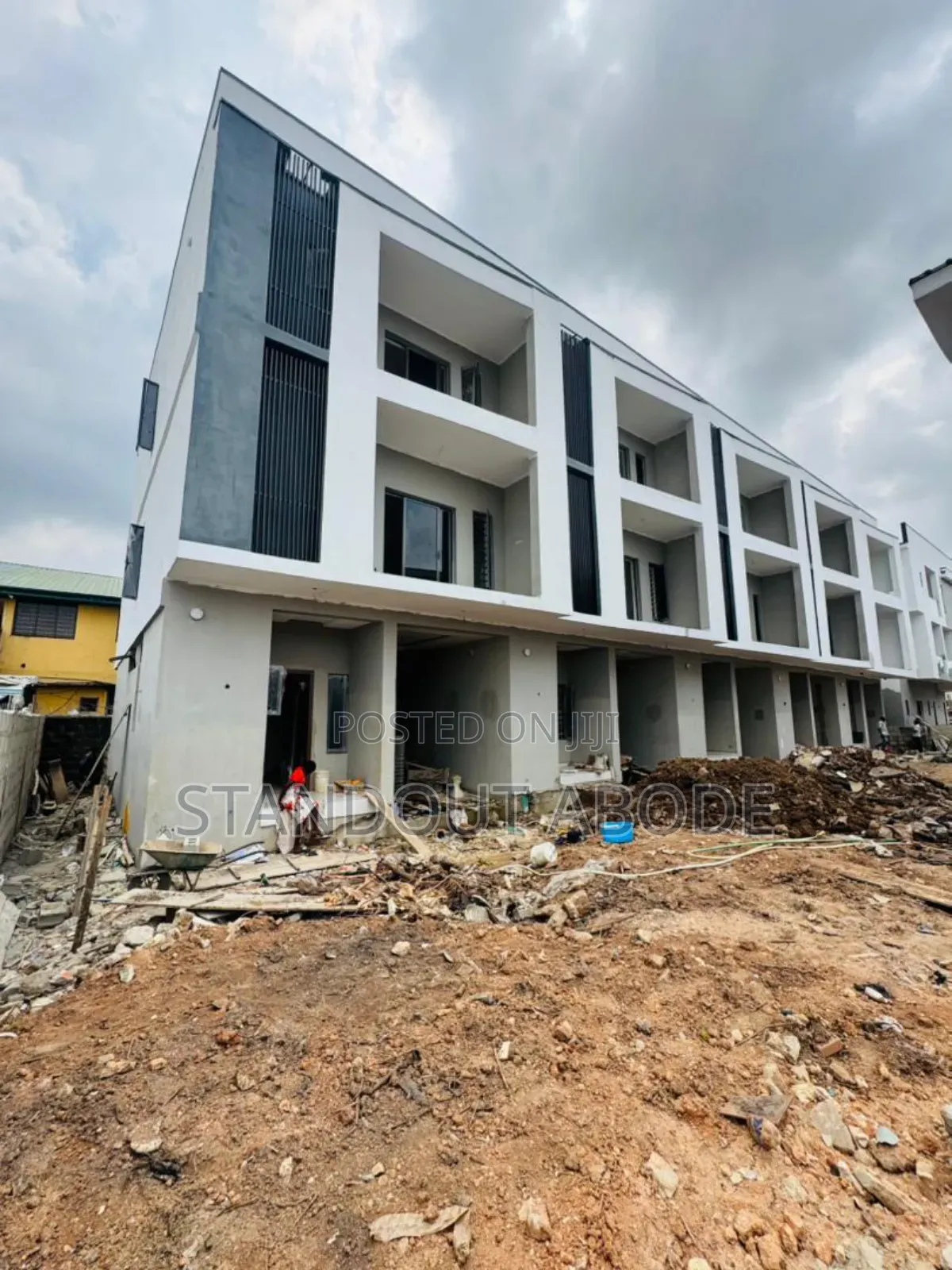 4bdrm Duplex in In An Estate, Ogudu GRA for sale in Ogudu GRA