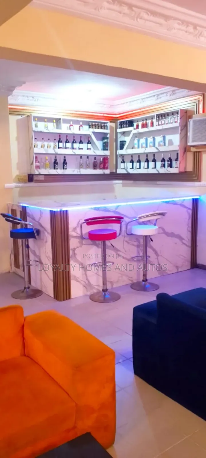 30 Rooms Hotel for Sale in Allen Avenue