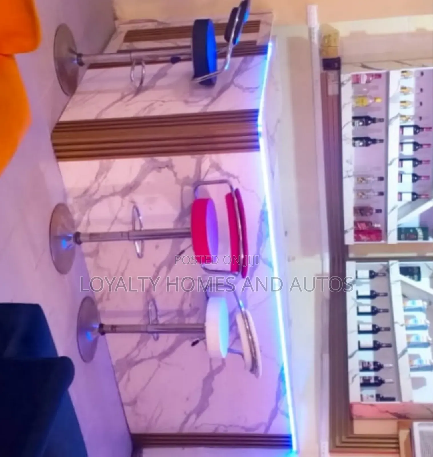 30 Rooms Hotel for Sale in Allen Avenue