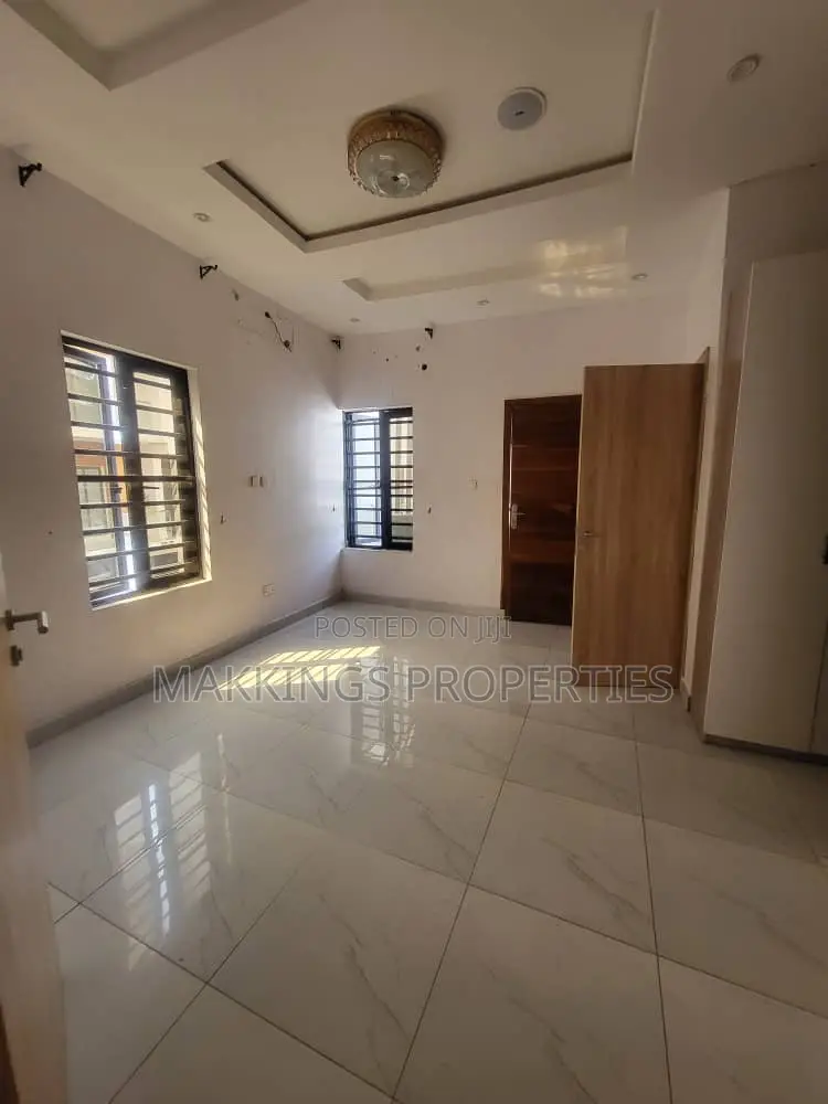 2bdrm Duplex in Chevron for rent in Chevron