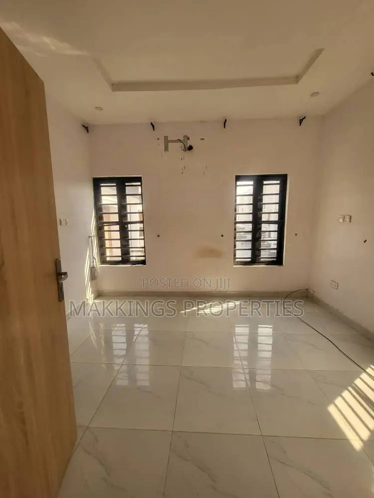2bdrm Duplex in Chevron for rent in Chevron