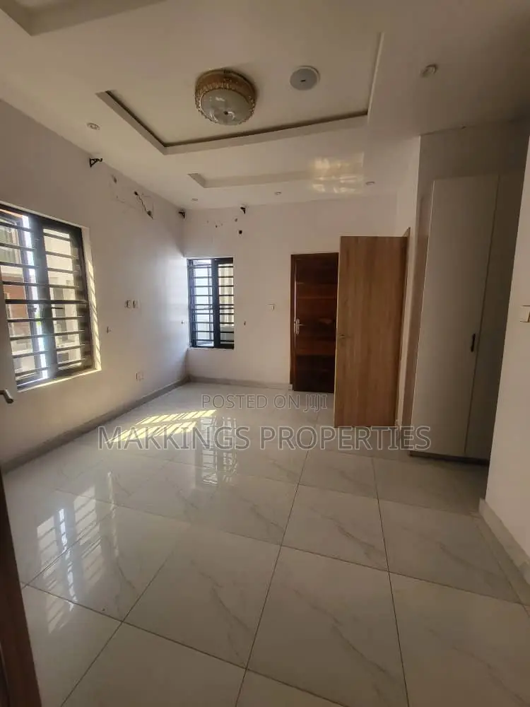 2bdrm Duplex in Chevron for rent in Chevron