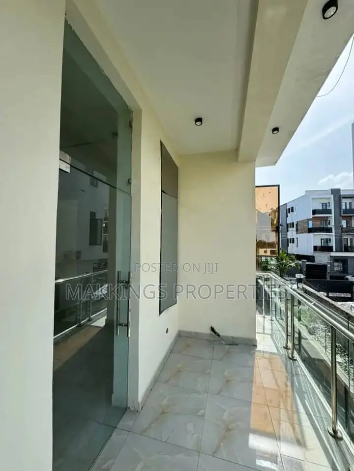2bdrm Duplex in Chevron for sale in Chevron