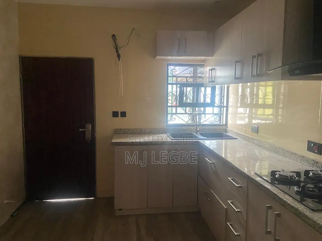 4bdrm Duplex in Walton Gate, Sangotedo for sale in Sangotedo