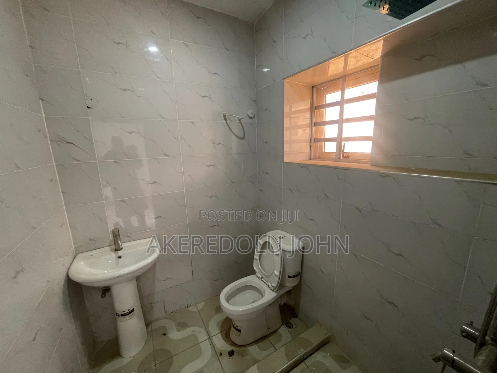 4bdrm Townhouse/Terrace in Apo Resettlement for sale in Apo Resettlement