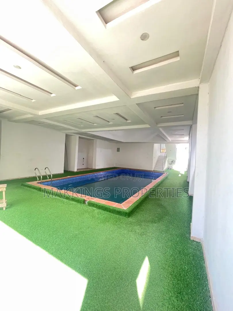 4bdrm Duplex in Chevron for sale in Chevron