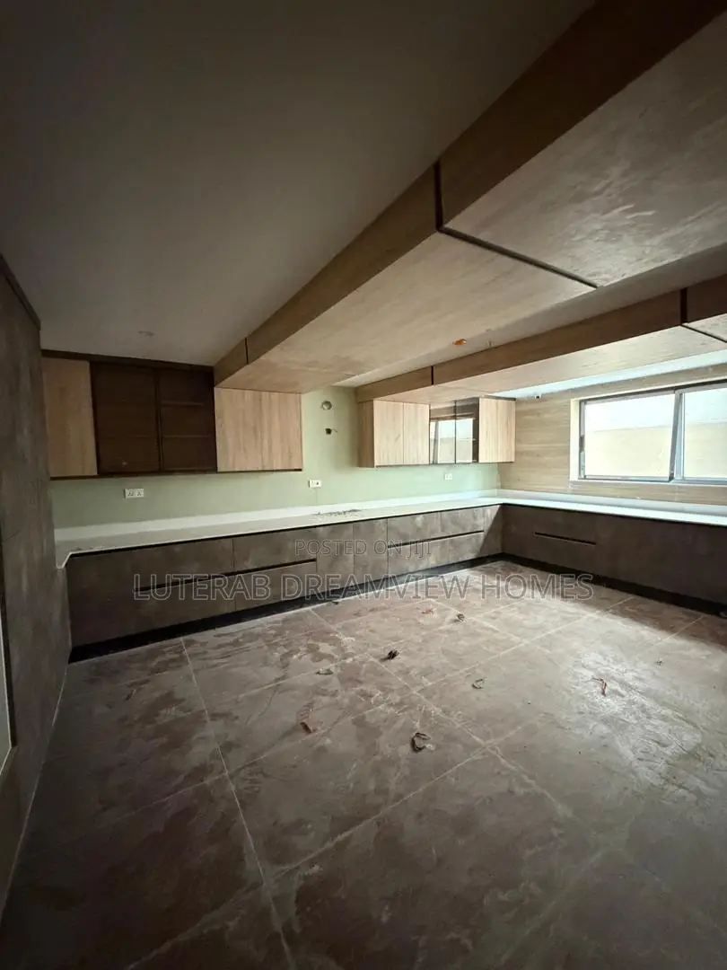 5bdrm Duplex in Katampe Extension for sale in Katampe Extension