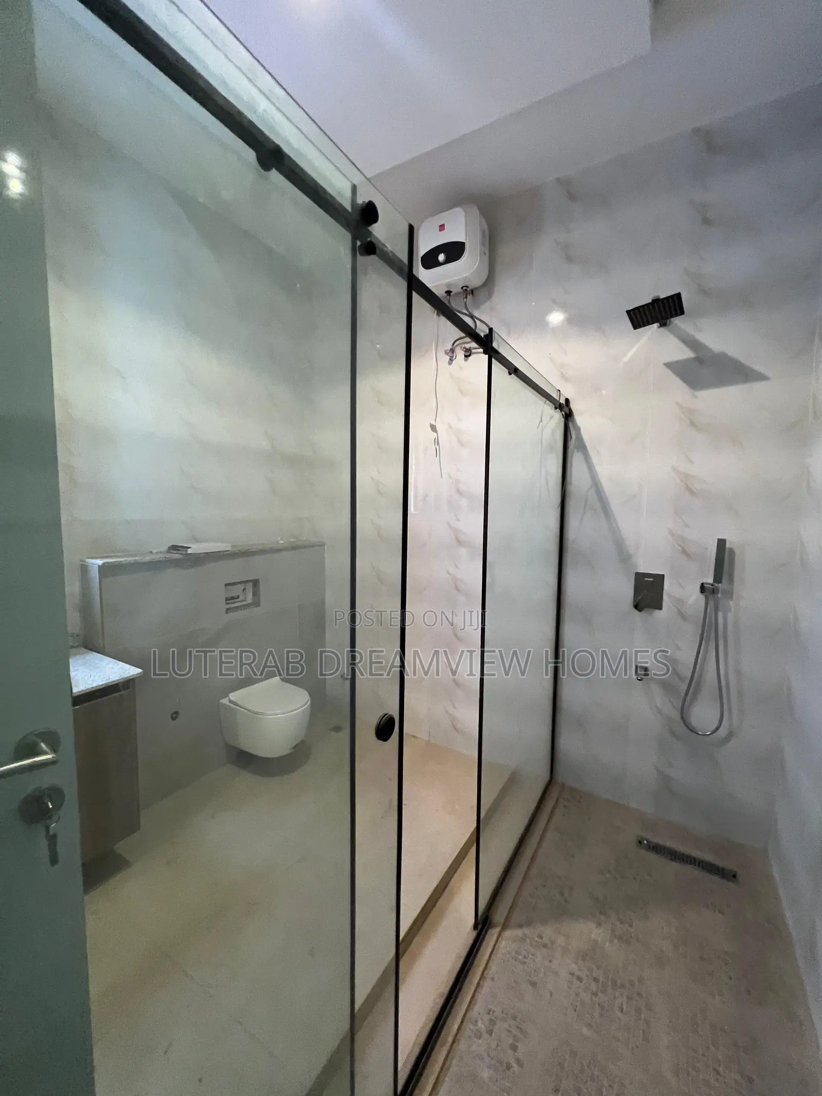 6bdrm Duplex in Utako for sale in Utako