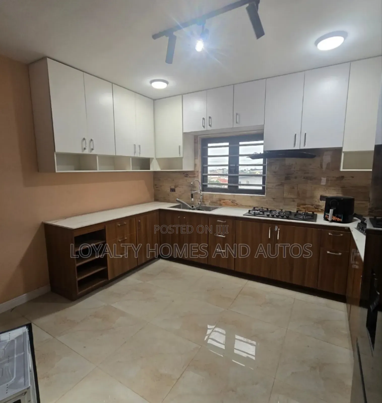 Furnished 4bdrm Duplex in Maryland for sale in Maryland