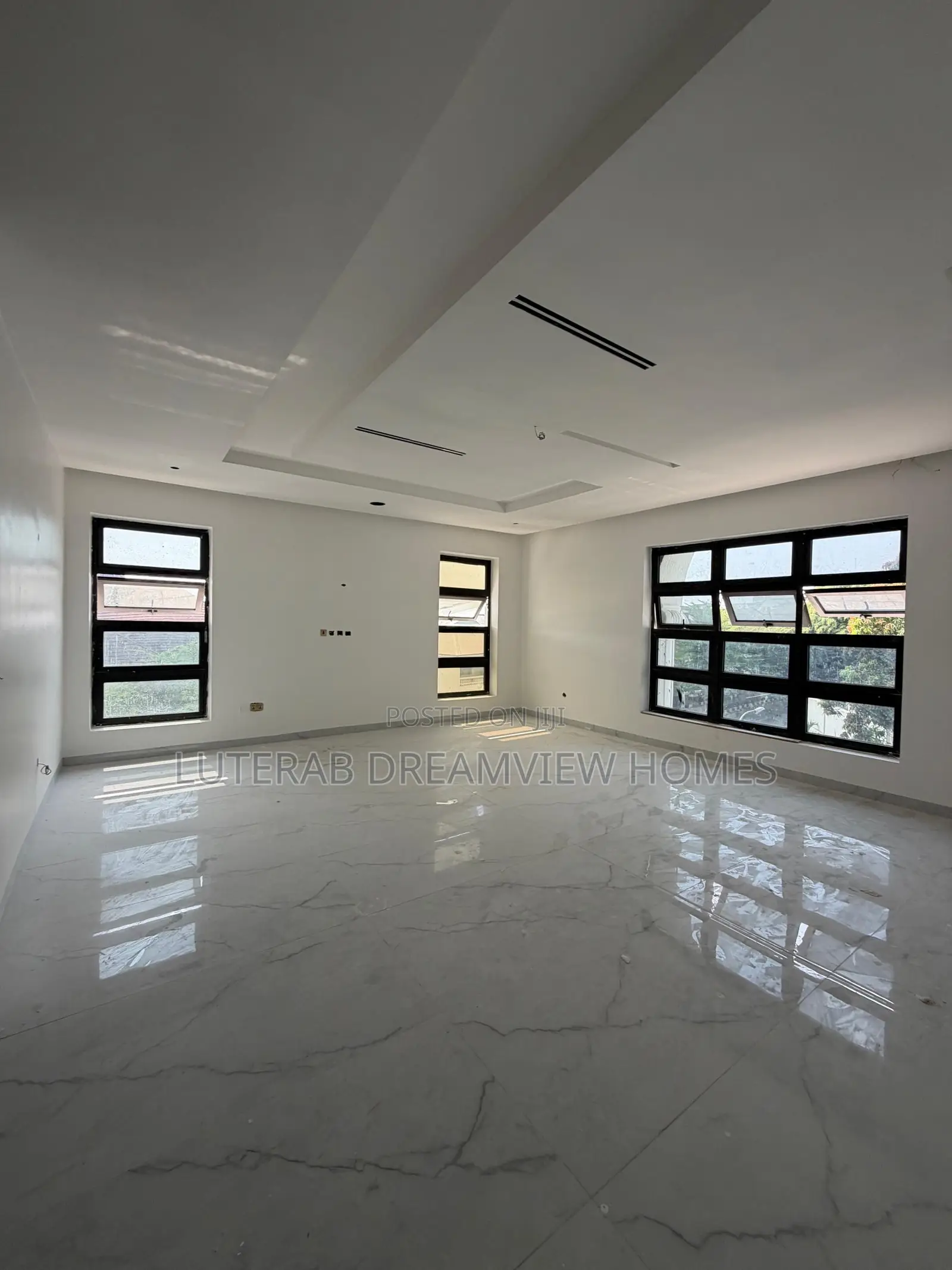 9bdrm Mansion in Maitama for sale in Maitama