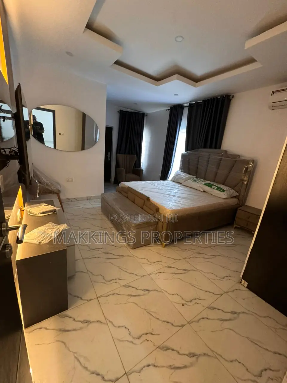 Furnished 5bdrm Duplex in Chevron for sale in Chevron