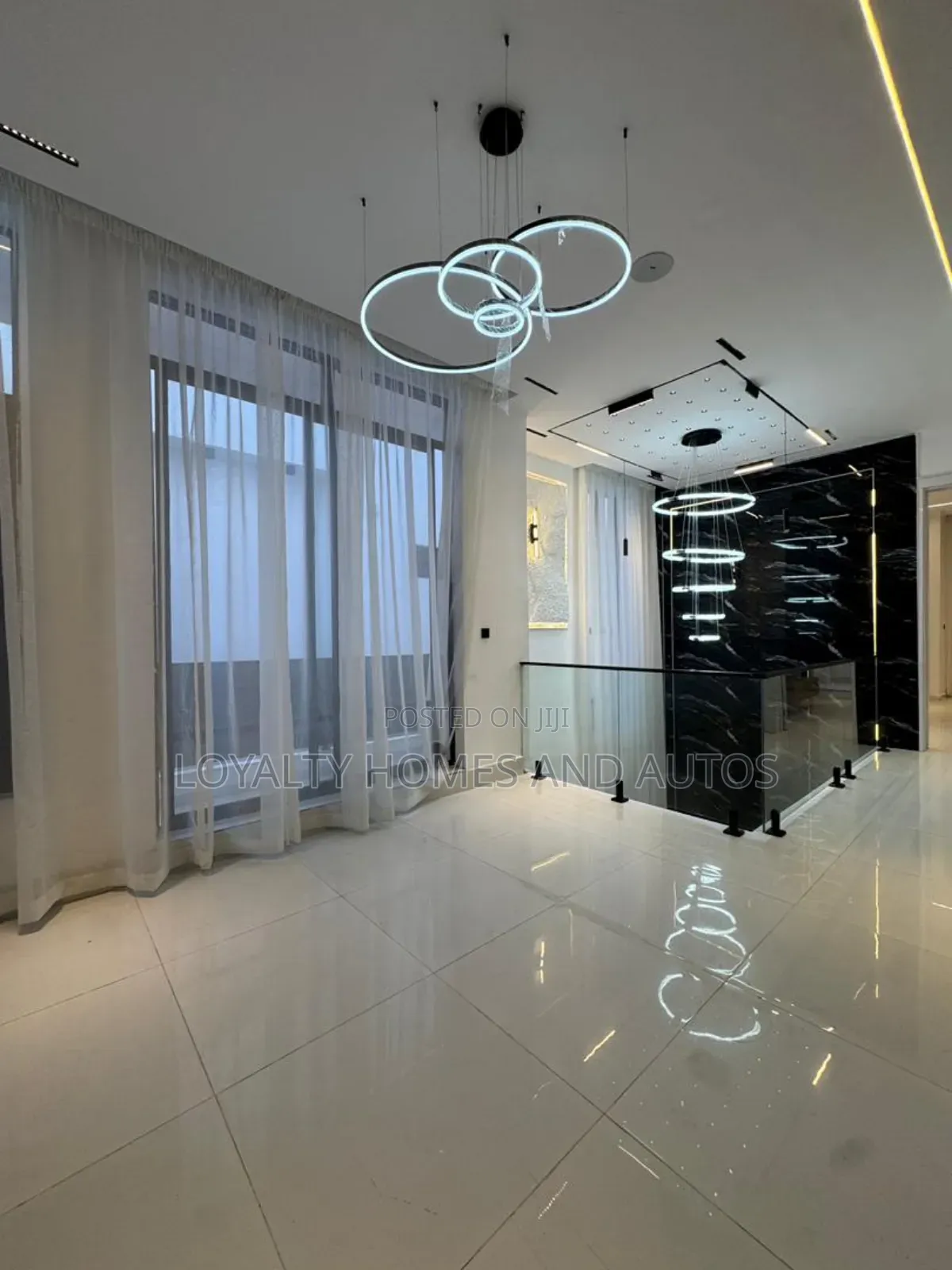Furnished 5bdrm Duplex in Chevron for sale in Chevron