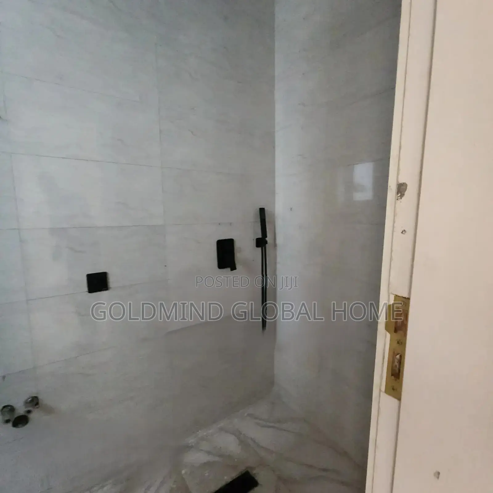 1bdrm Block of Flats in Jahi for sale in Jahi