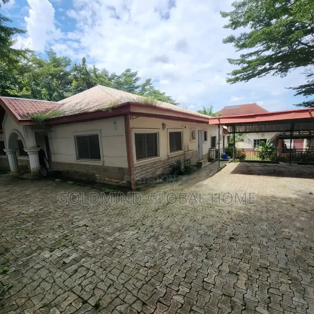 5bdrm Bungalow in Mbora for sale in Mbora