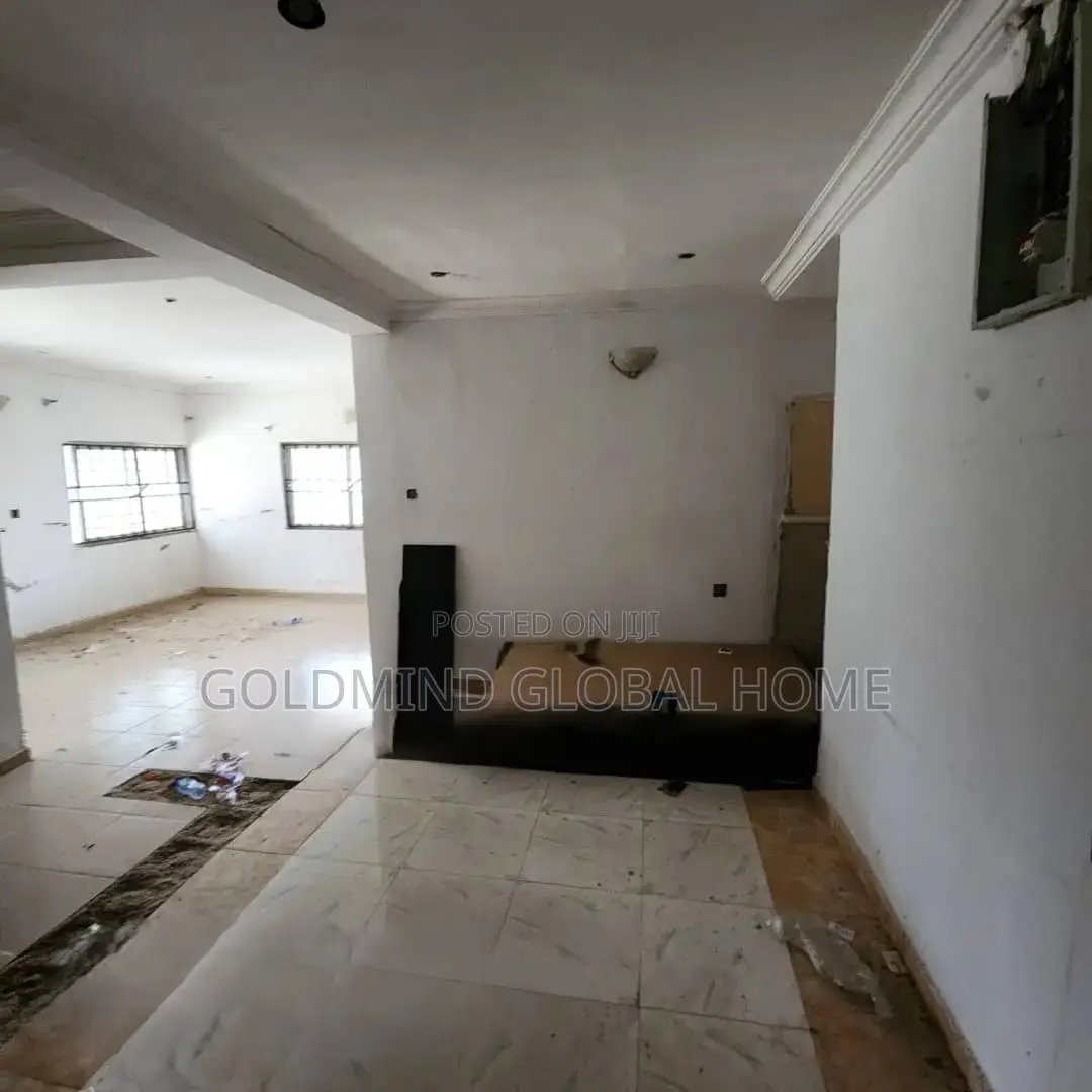 5bdrm Bungalow in Mbora for sale in Mbora
