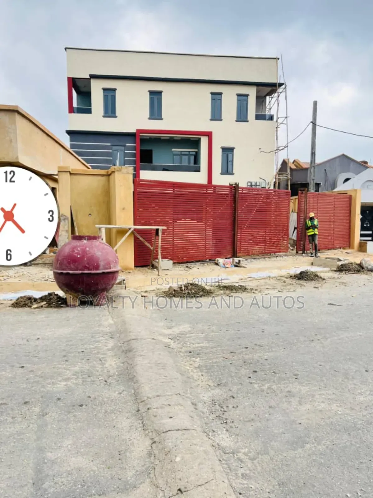 Furnished 4bdrm Townhouse/Terrace in Mende for sale in Mende