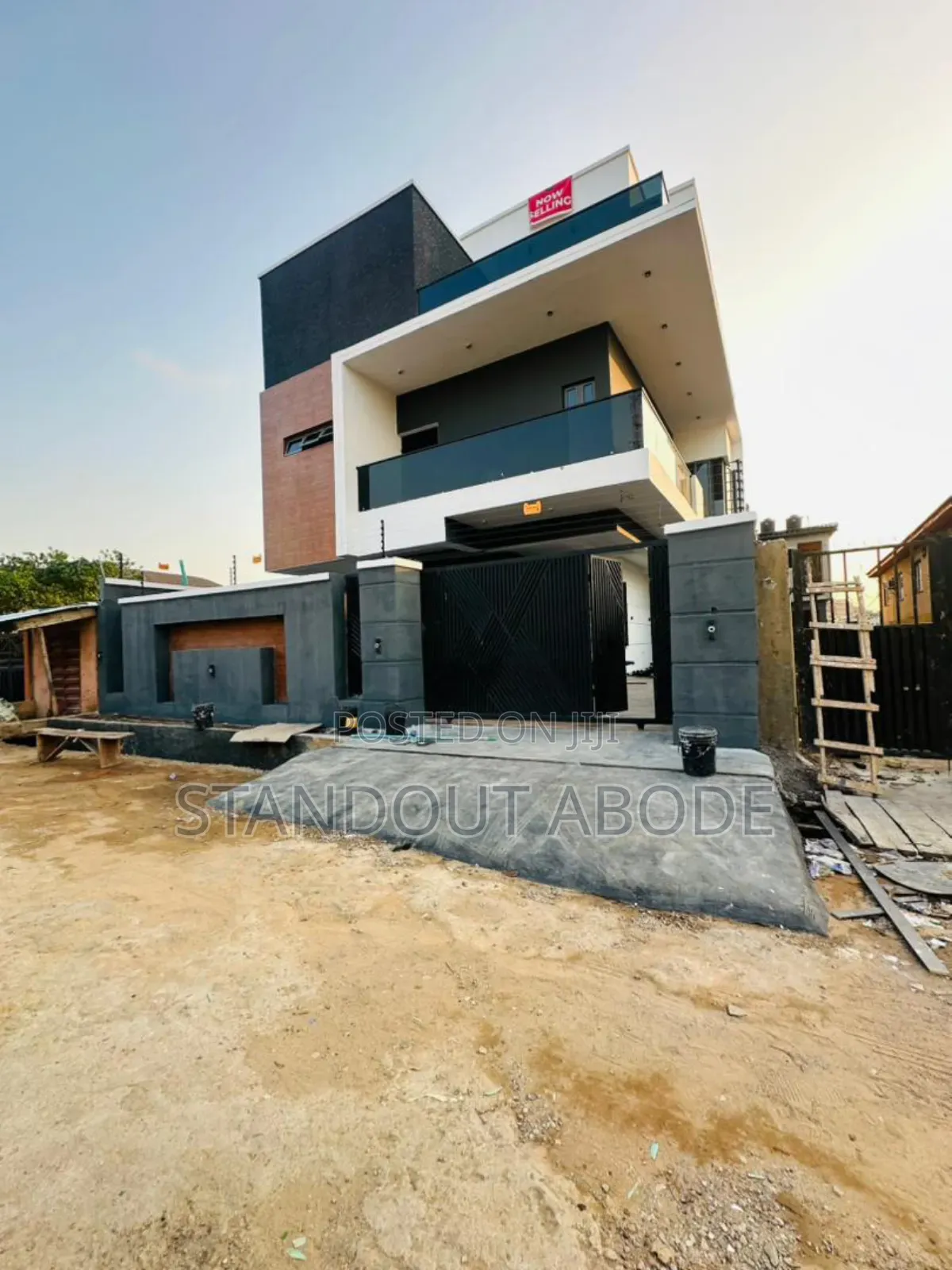 5bdrm Duplex in In A Secure Estate, GRA Phase 1 for sale in GRA Phase 1