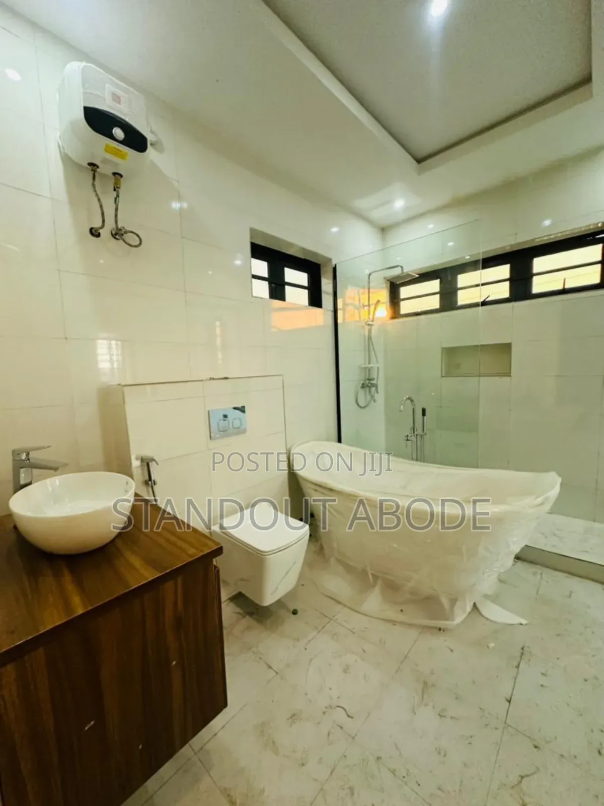 5bdrm Duplex in In A Secure Estate, GRA Phase 1 for sale in GRA Phase 1