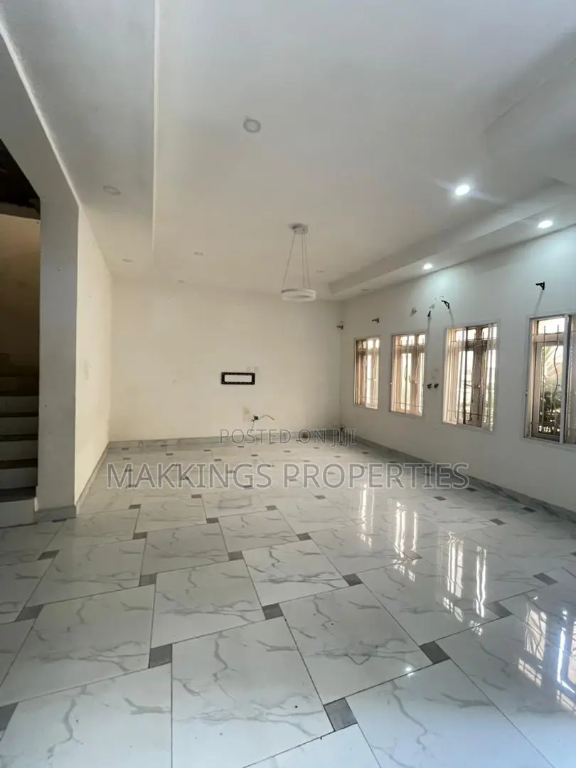 3bdrm Duplex in Abraham Adesanya Estate for rent in Abraham Adesanya Estate